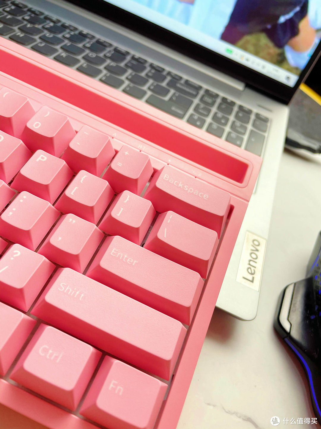 黑爵K620T无线机械键盘体验，小巧又精致，男生也配粉色键盘！