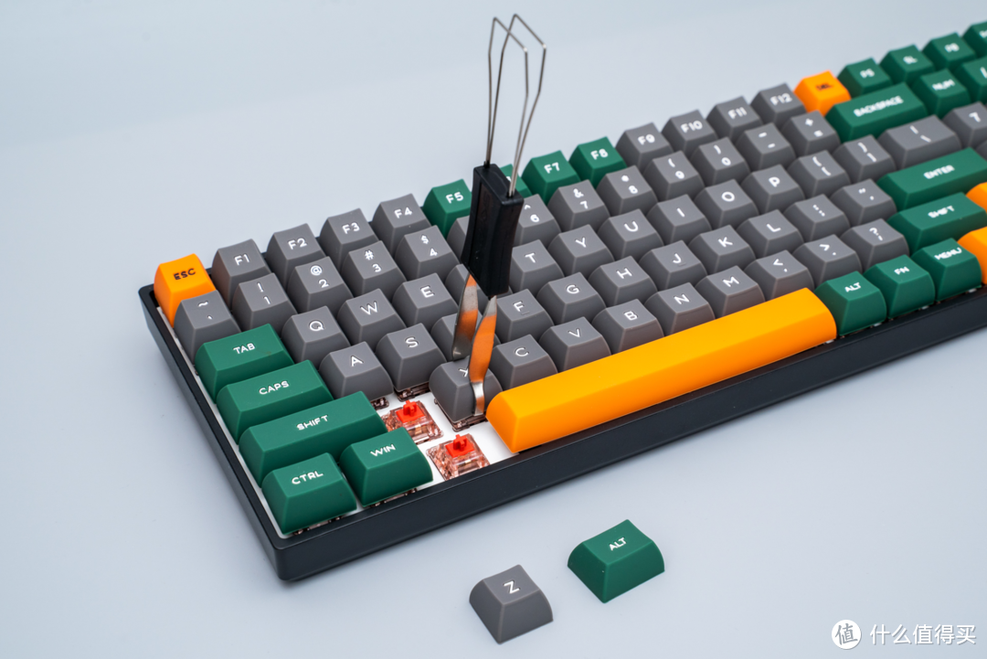 家用超帅的客制化键盘：极客定制 SKYLOONG 小呆虫 GK96 红轴硅胶机械键盘开箱体验！