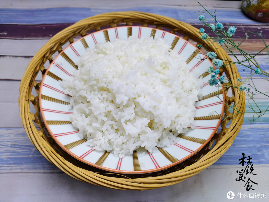 蒸米饭，可别加水就蒸，做好4步多加2物，米饭粒粒分明还香软