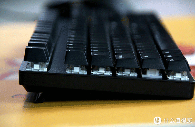 雷柏V500Pro无线机械键盘-脚撑使用对比动图