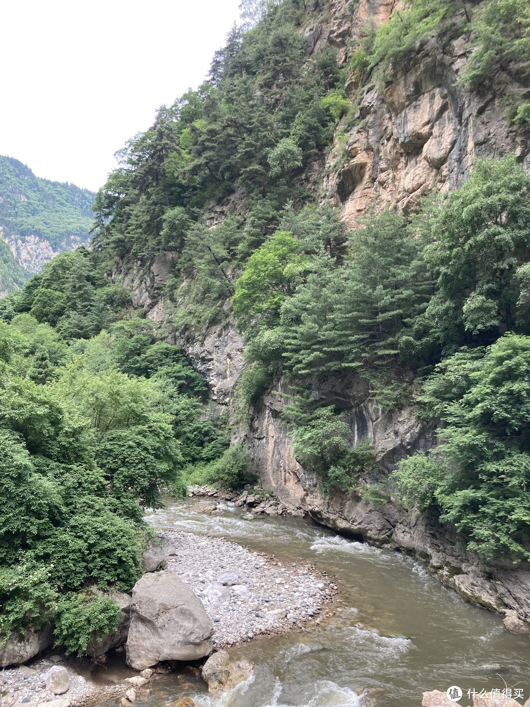 拒绝人山人海的拥挤，自驾去冶力关风景区（甘南）一日游，享受人少景美和骑马游船的乐趣