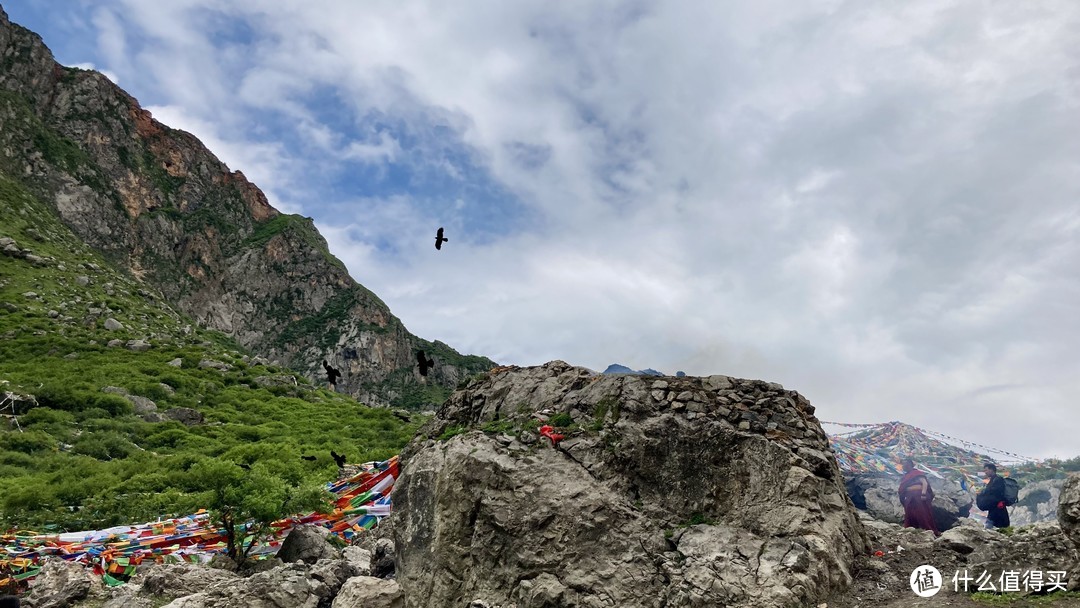 拒绝人山人海的拥挤，自驾去冶力关风景区（甘南）一日游，享受人少景美和骑马游船的乐趣