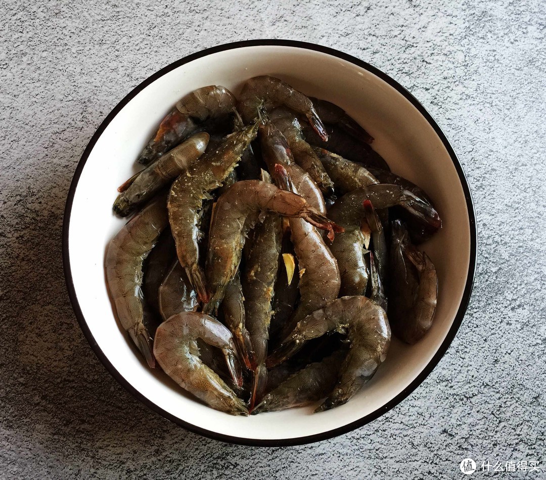 夏天最爱的大虾吃法，加入“它”烧一烧，鲜甜弹牙又入味，特香！