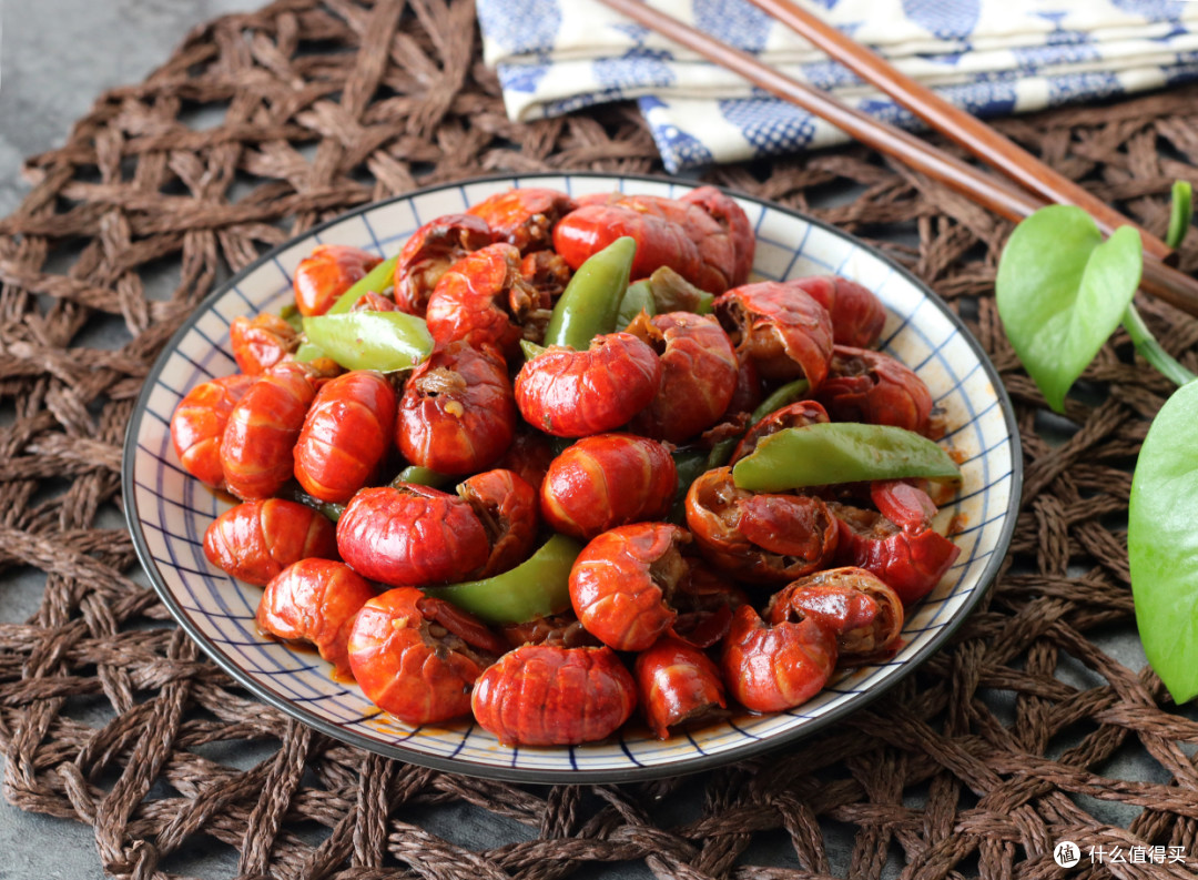 虾尾全是肉,为何比小龙虾还便宜,满满的套路,网友:手里的虾尾不香了