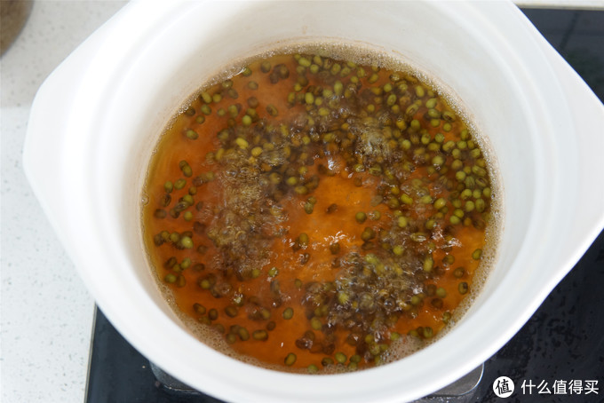 夏天煮绿豆汤，用自来水、纯净水、矿泉水差别大了，别弄错了