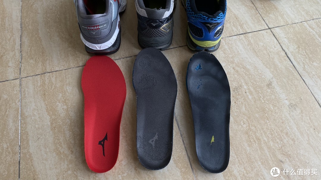 三款产品鞋垫对比