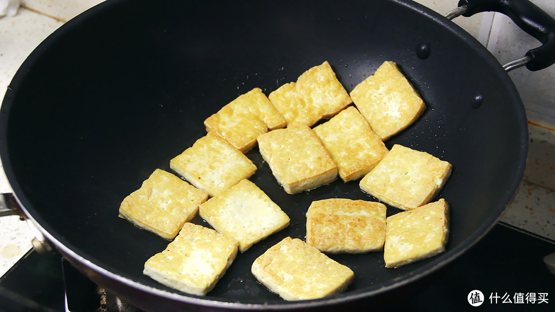豆腐美味简单的吃法，吃得汤汁都不剩