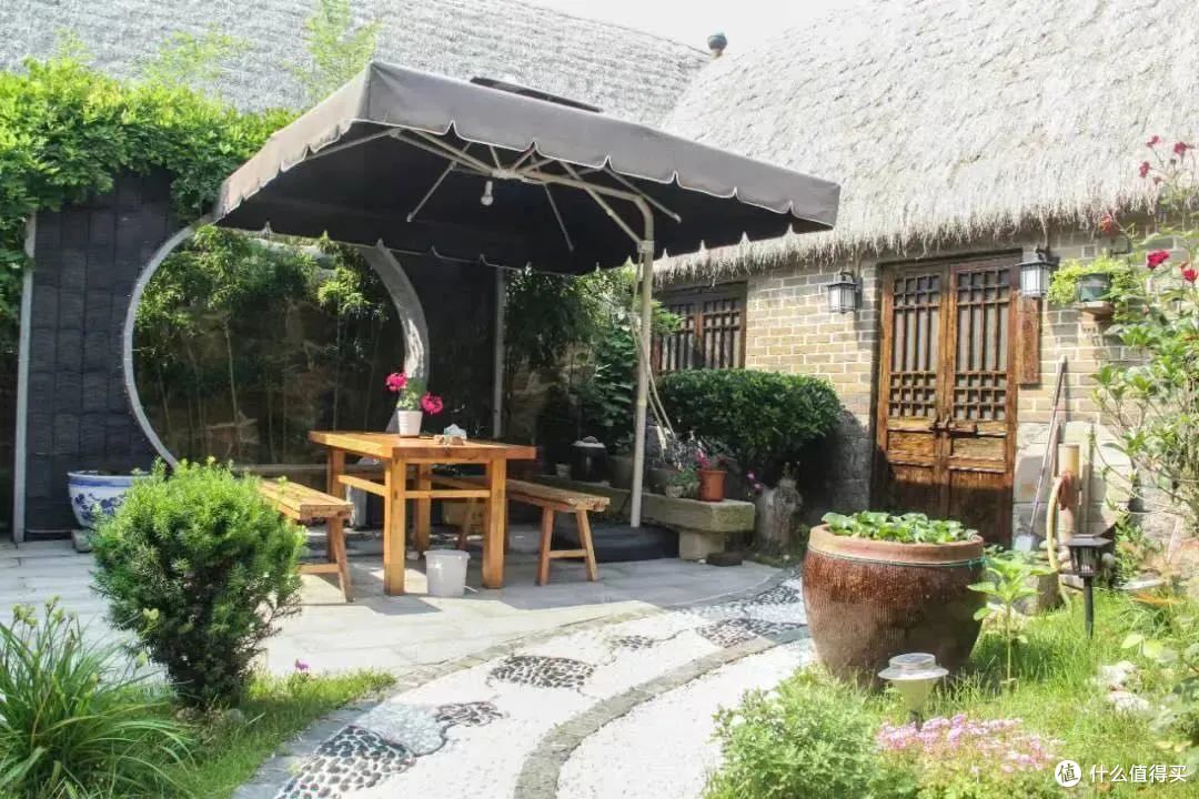 从元阳梯田到威海荣成看看有趣的茅草屋酒店