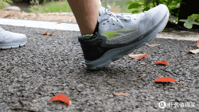蜈蚣星人之运动鞋篇七十全新中底变软了也更弹了altra奥创torin5跑鞋