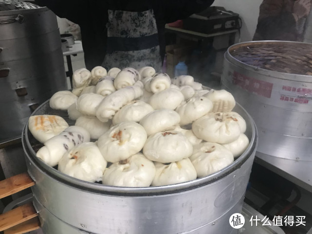 早餐一条街，发现这家店子生意最火爆