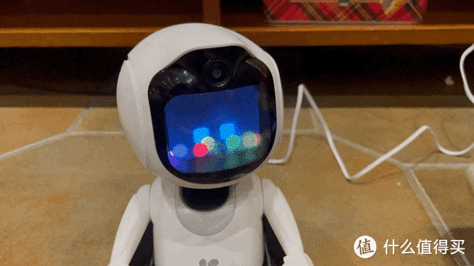 机器人+监控摄像头+学习机=萤石智能儿童陪伴机器人RK2