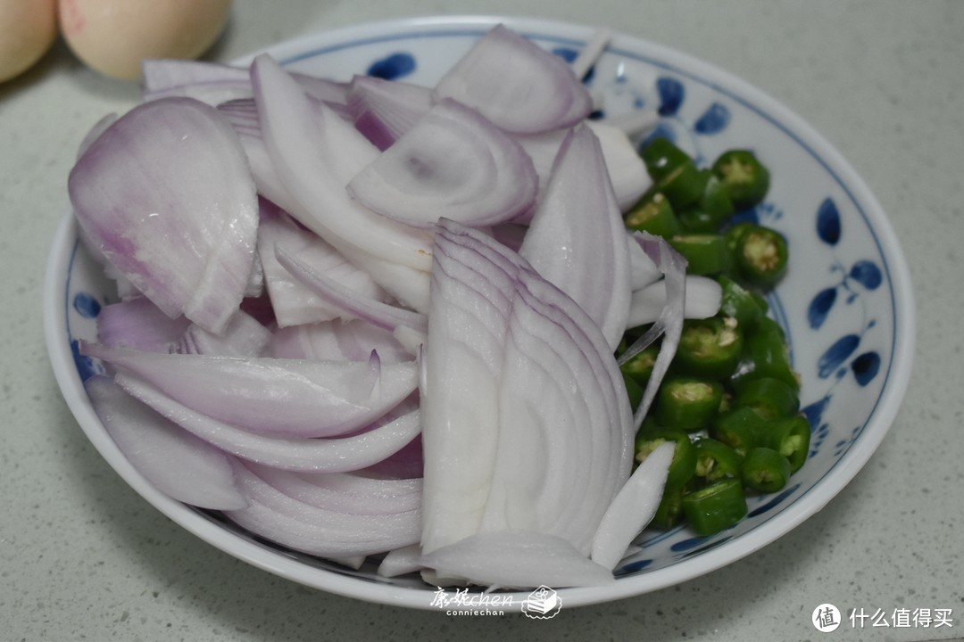 它低脂水分含量多，用鸡蛋炒两下开胃又下饭