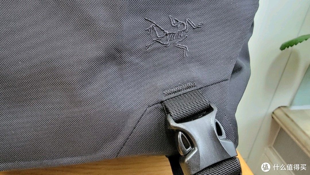 都说包治百病之最强鸟ARC'TERYX LEAF COURIER 15