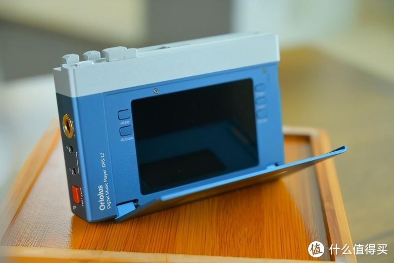 为了补偿自己年轻时的遗憾，中国工程师做了台索尼经典磁带机并取名——DPS-L2