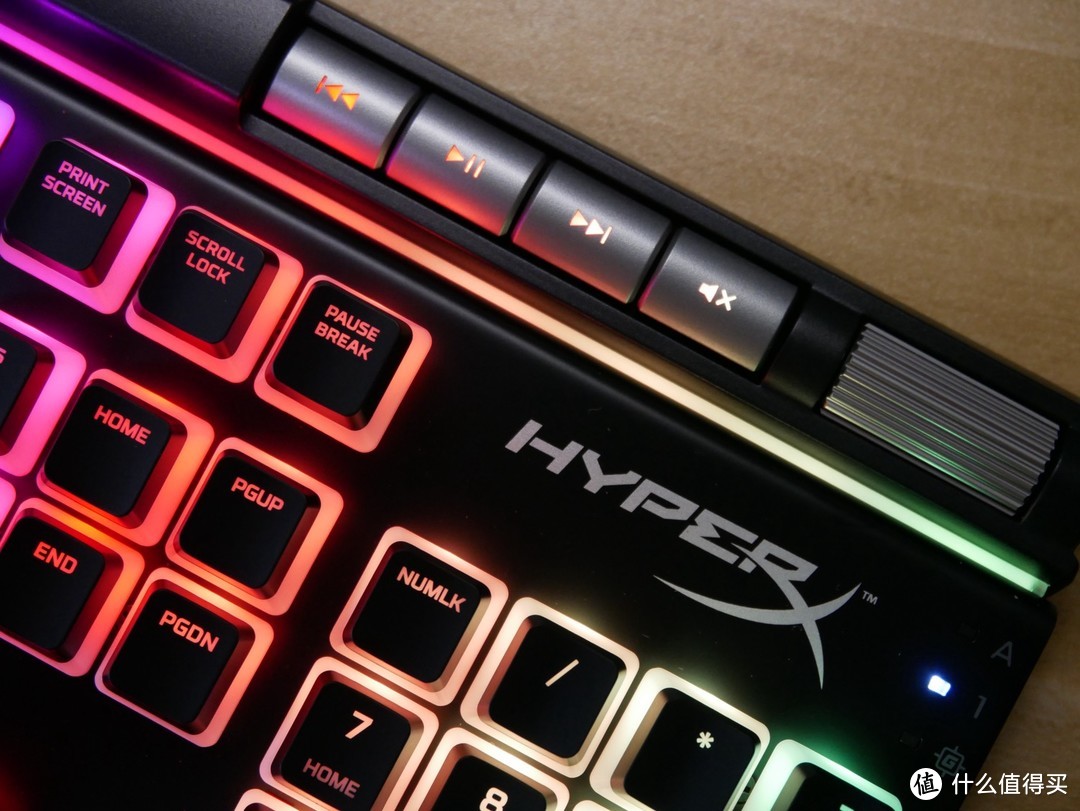 布丁键帽可以多好看——HyperX 阿洛伊精英2机械键盘