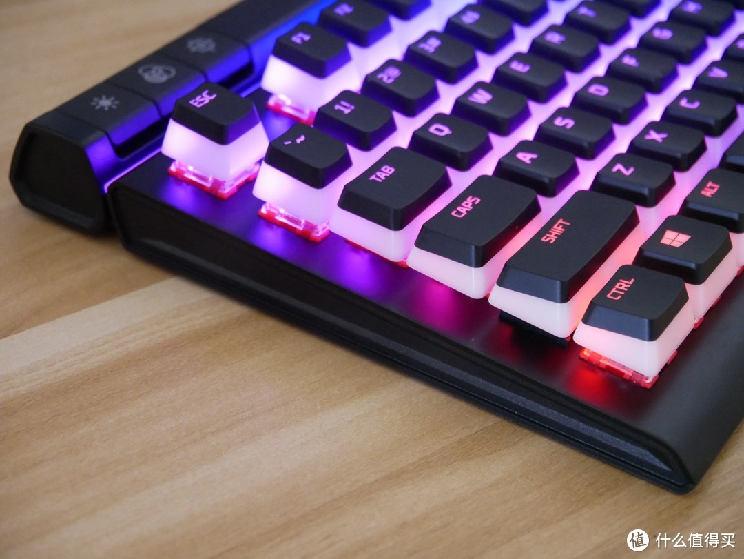 布丁键帽可以多好看——HyperX 阿洛伊精英2机械键盘