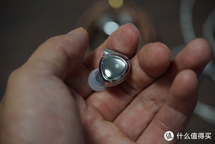 万元级耳机的配置开始一步步下放了 谈谈山灵ME500 Shine