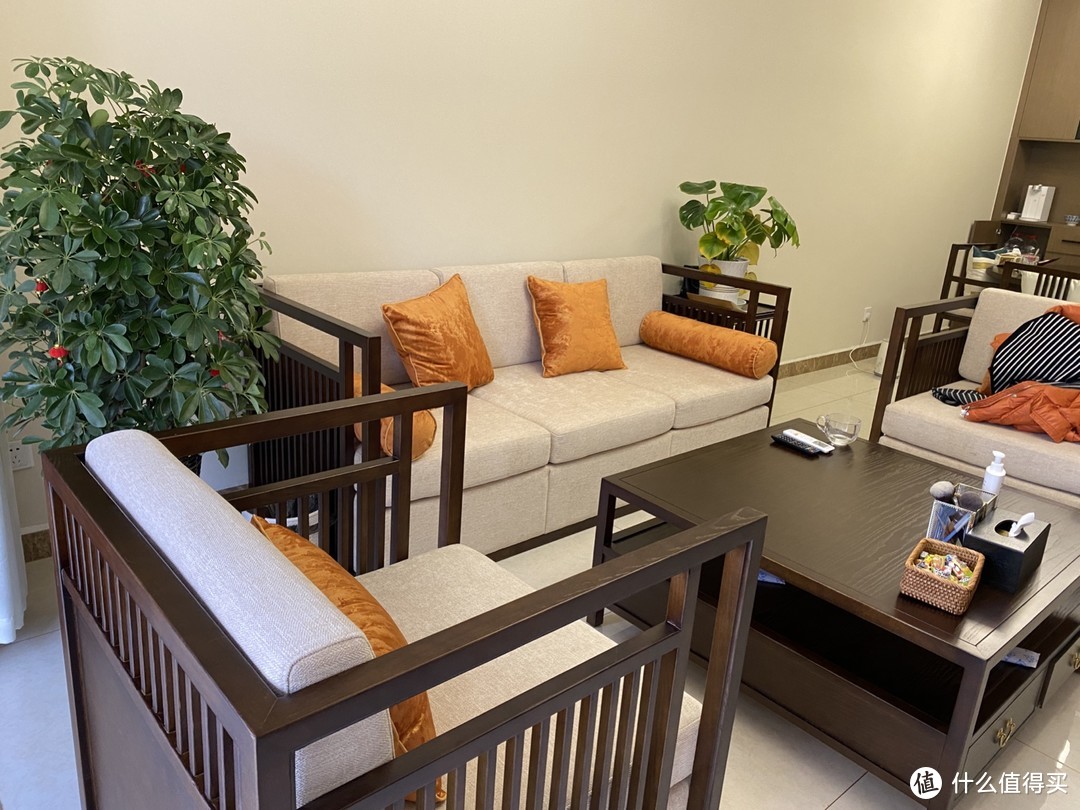新中式实木沙发，简约中充满高雅格调！