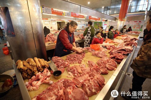 猪肉降价了，买肉别只会挑肥瘦，行家教你几招，花少钱买好肉