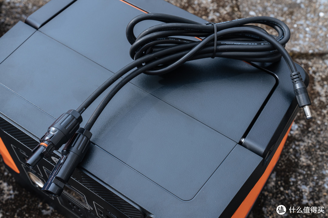 自驾出行不缺电，户外露营的Super充电站：斯丹德 户外储能电源 体验分享