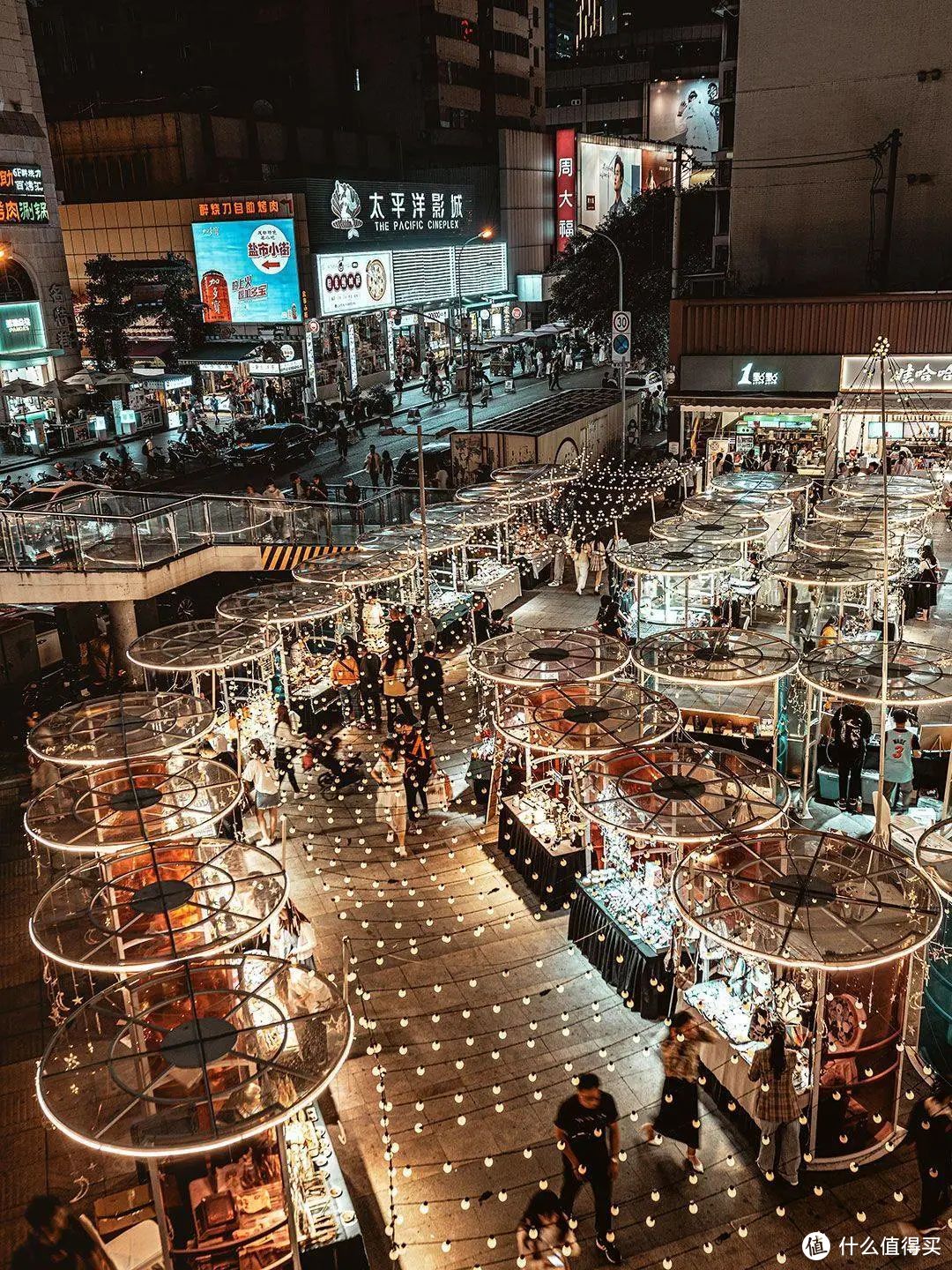 盛夏季节，全国都有哪些好玩好吃的夜市值得一游？