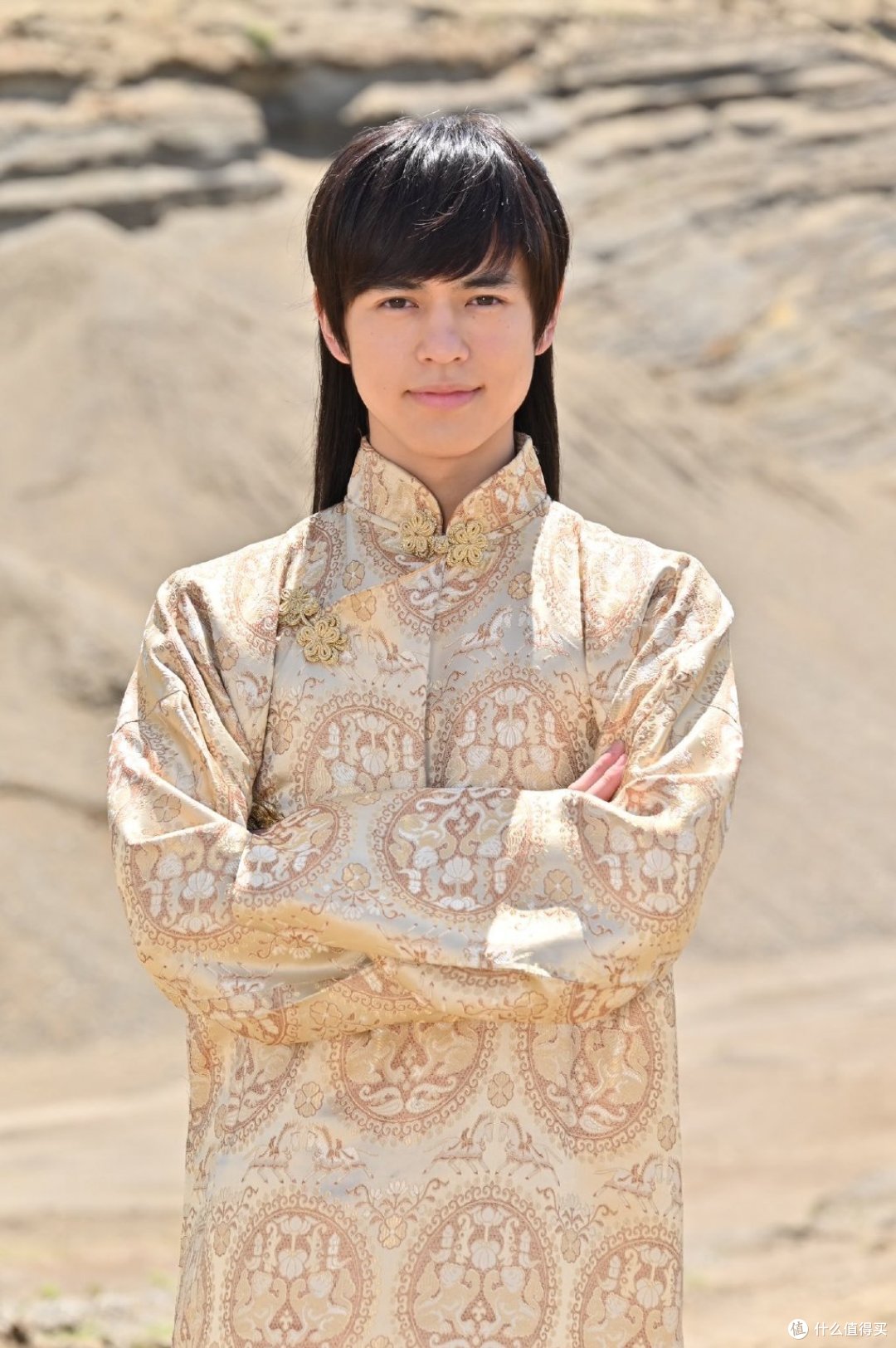 《假面骑士圣刃》剧场版前辈回归,新造型亮相!