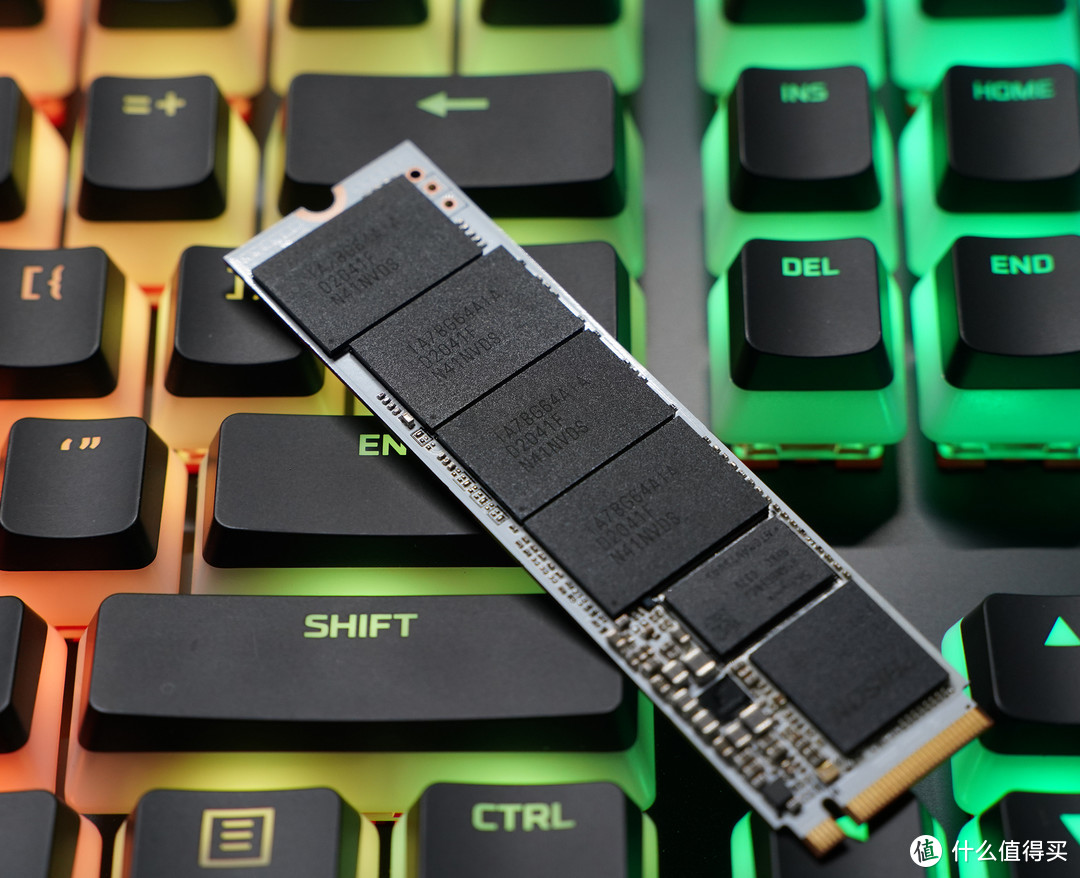 高颜值更有实力  影驰HOF EXTREME PCIe4.0 SSD体验