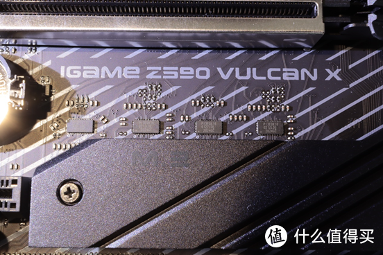 七彩虹 iGAME Z590 Vulcan X 开箱试用