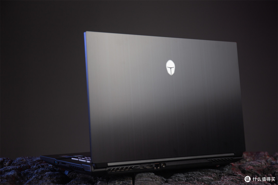 雷神911mp游戏笔记本评测专为电竞玩家打造