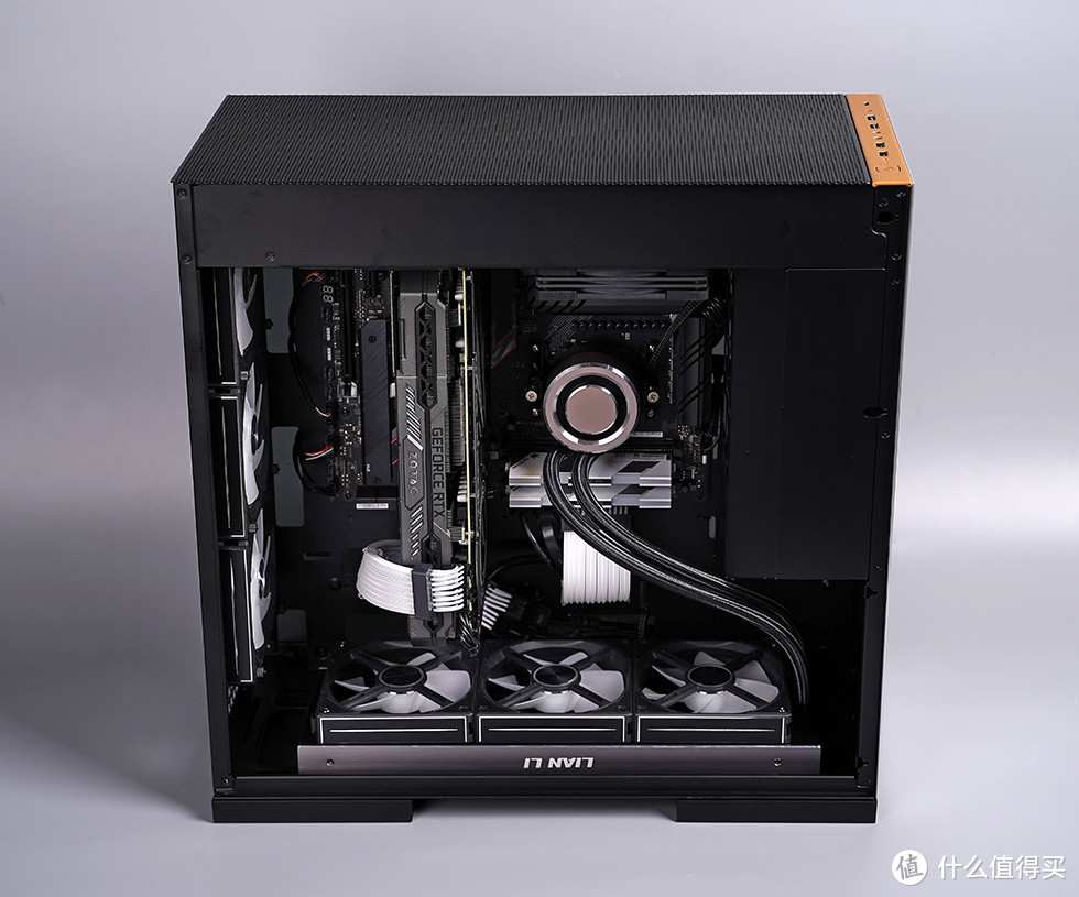 几何未来「重塑」垂直风道机箱，5900X、B550-XE、RTX 3080TI