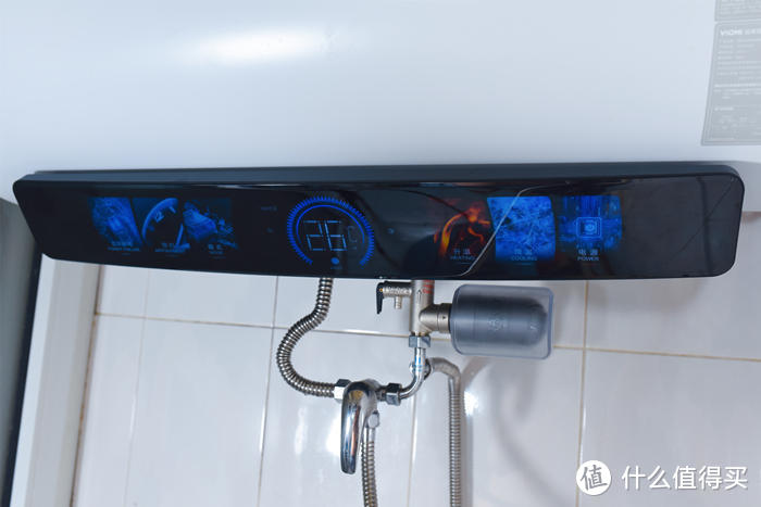安全出水洗出闪亮肌肤-云米AI美肤洗电热水器NANO X1