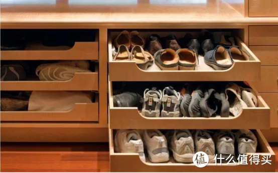 能帮你的鞋子烘干，杀菌和除异味的懒人神器-「根元智能鞋柜」