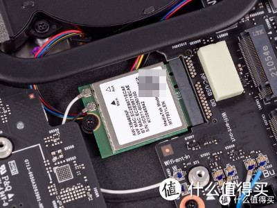 AMD树立游戏本性能新标杆华硕ROG魔霸5R评测