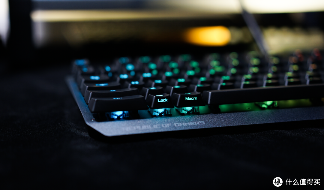 ROG游侠RX蓝轴机械键盘体验：谁说没有樱桃轴体就算不上好键盘？