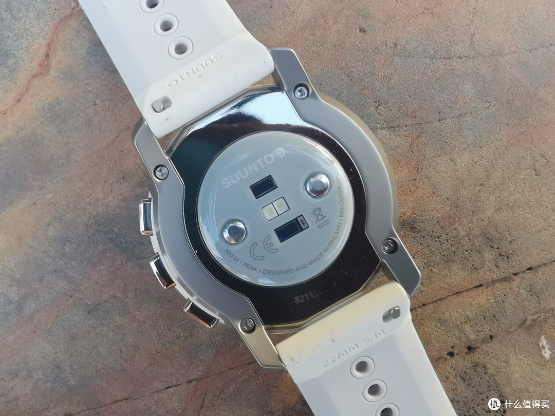 跑步那些年玩过的表篇十四高颜值专业户外运动管家suunto9peak深度