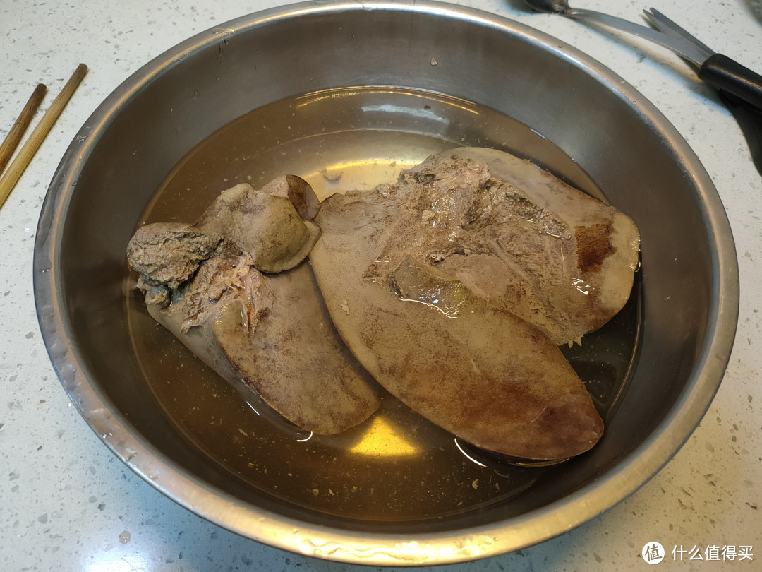 做卤猪肝，记住别直接下锅煮，掌握几个技巧，猪肝软嫩好吃无腥味