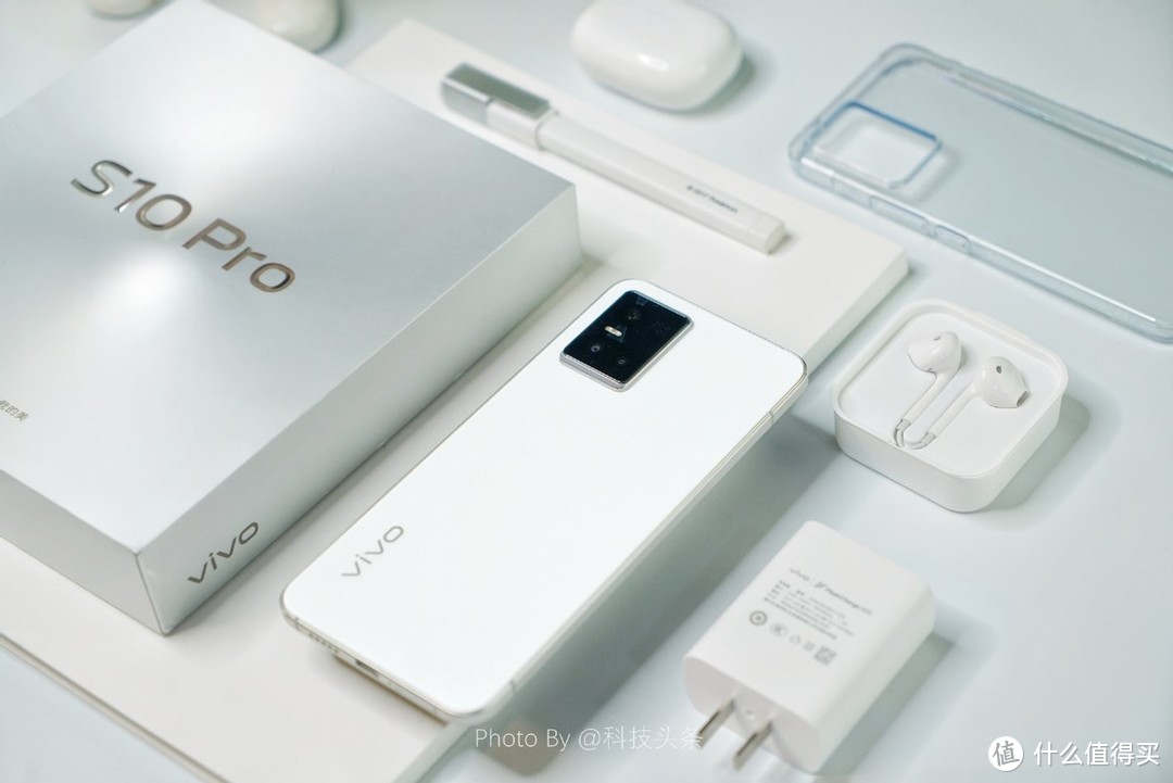 蔡徐坤同款vivo S10 Pro首发评测：最强自拍+1亿像素，双面都好玩