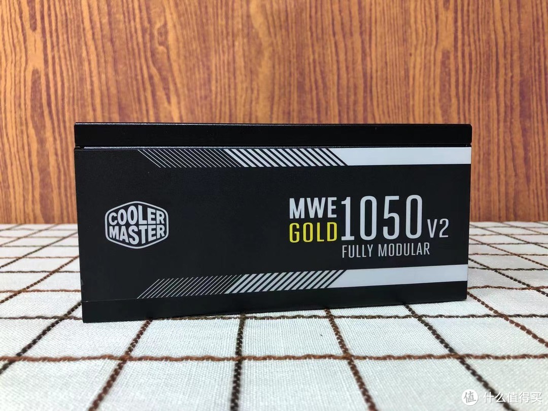 酷冷至尊MWE金牌1050W V2开箱评测