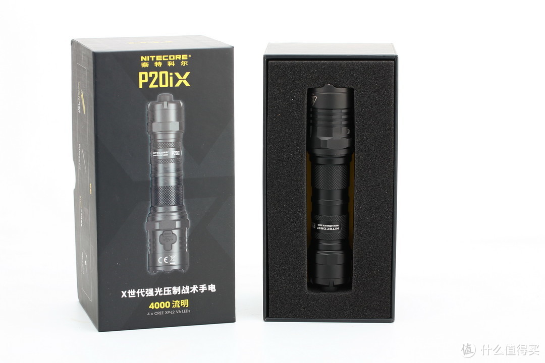 战术也疯狂4000流明强光压制战术小直NITECORE P20IX评测