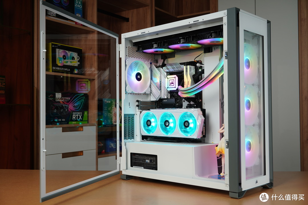 静观其变iCUE 7000X RGB+吹雪限定内存：夏日清凉轻度二次元主机