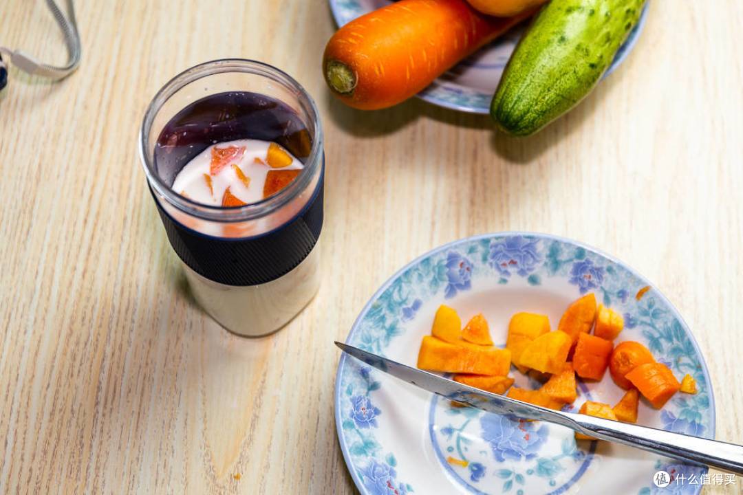 夏日果汁榨着喝！利仁便携式果蔬榨汁杯轻体验