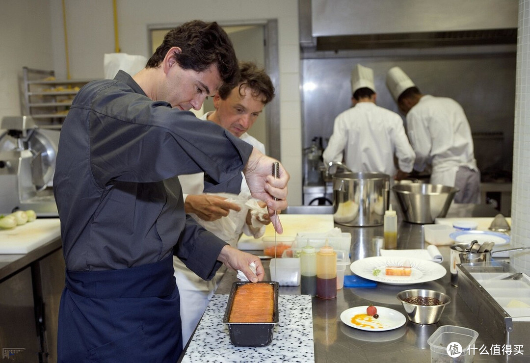 欧洲“最会做菜”的国家，厨师地位高，米其林大厨月薪高达20万