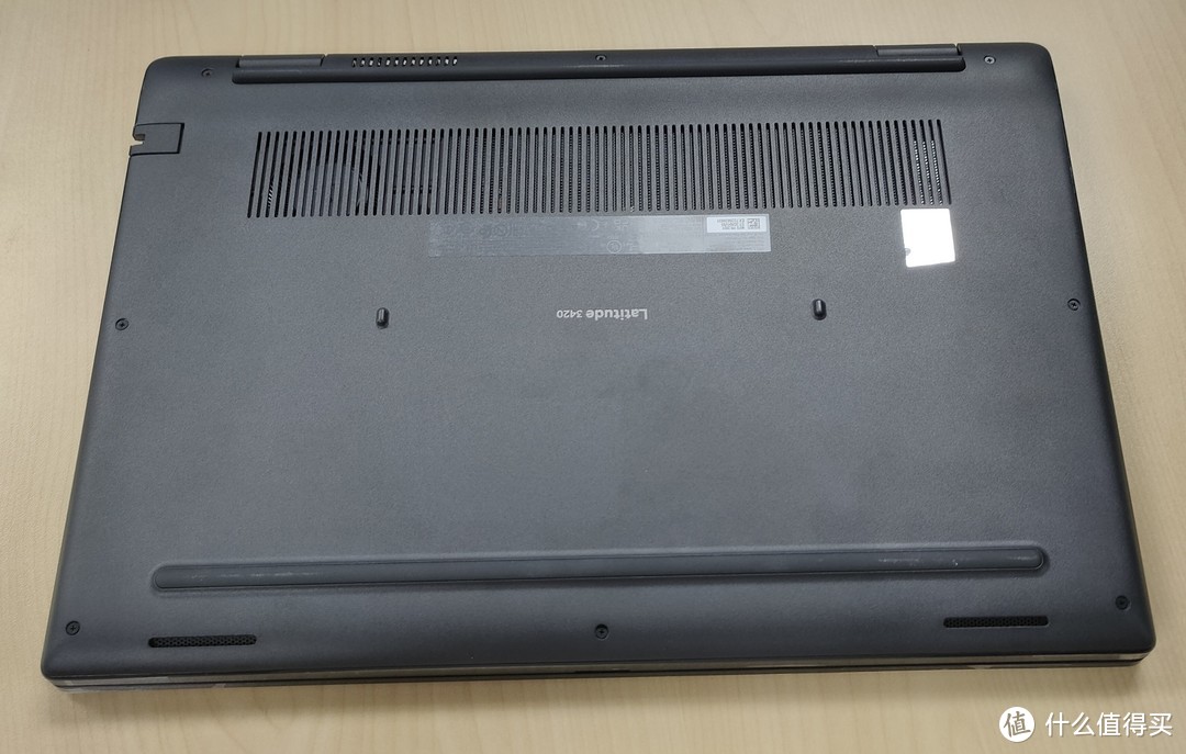 集团总公司给员工配备的新电脑：Dell Latitude 3420，那就拿来体验看性能怎么样吧！