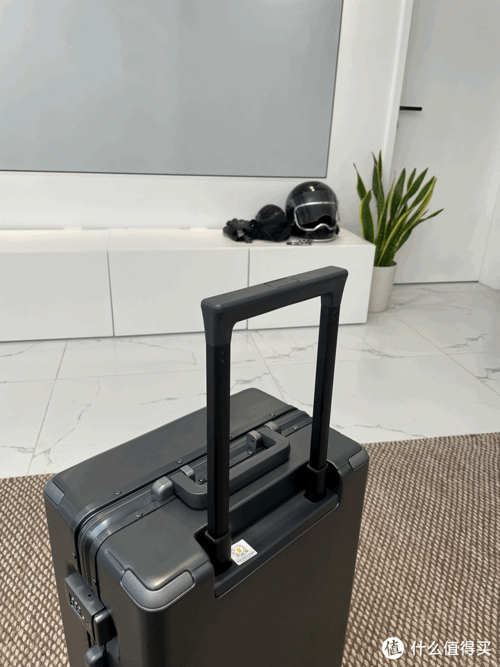 最适合钢铁直男的行李箱？地平线8号Power系列20寸行李箱使用体验