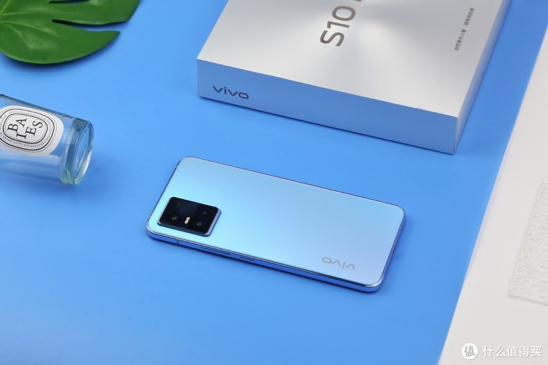 自拍再升级 光致变色玩出新个性，vivo S10 Pro体验