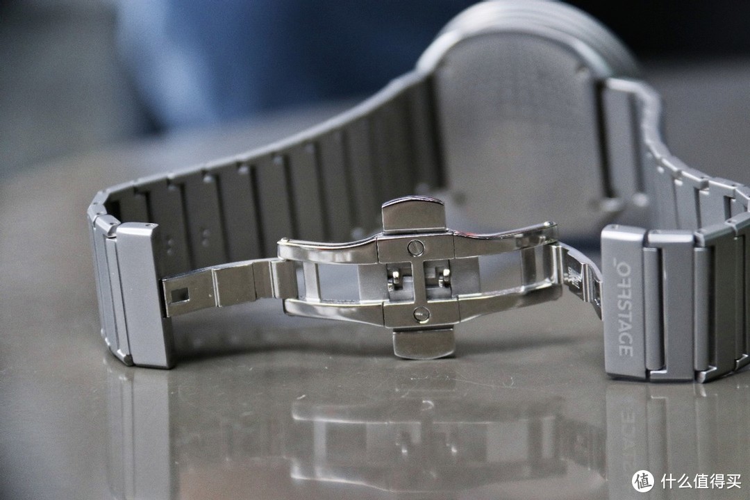 回头率爆棚：拥有科技感的太阳镜石英手表你见过吗？
