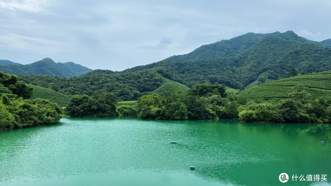 水库原色