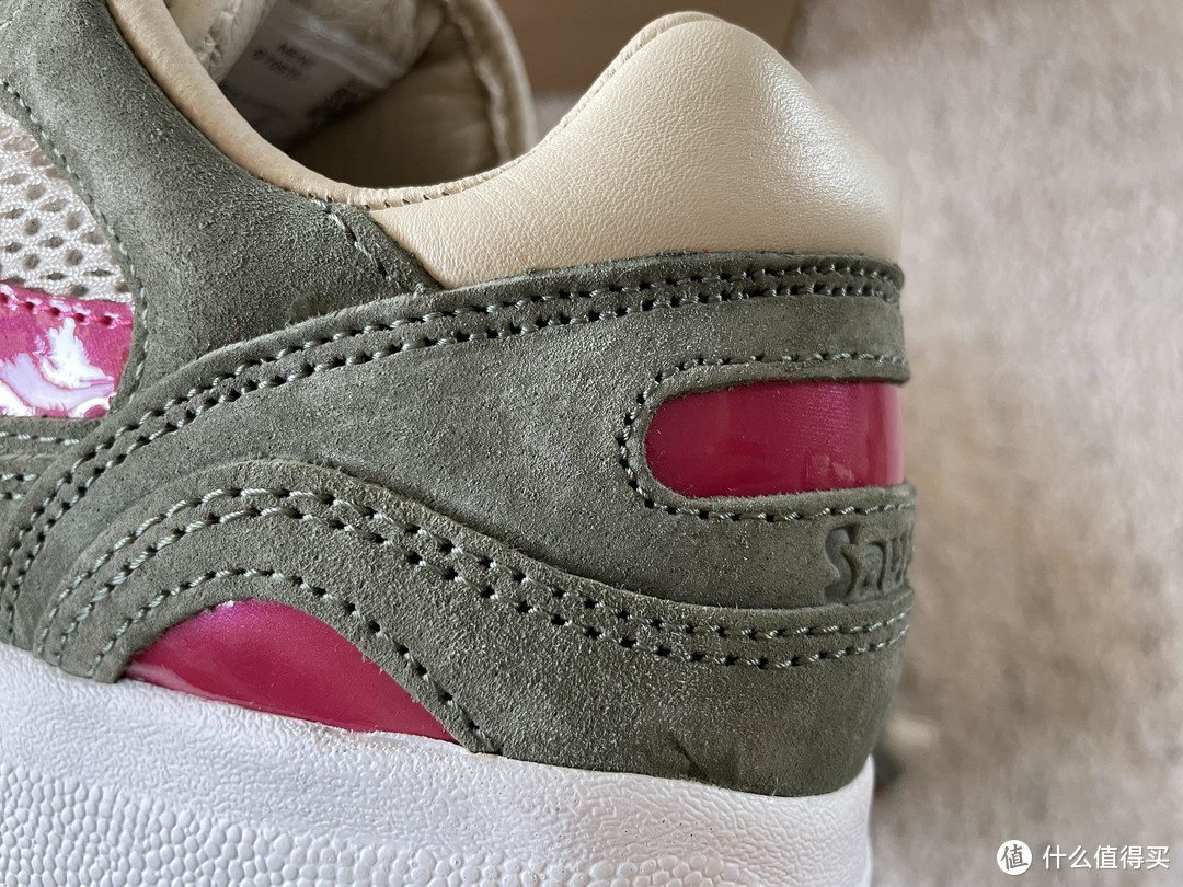 Upthere X Saucony shadow 6000 世界之门