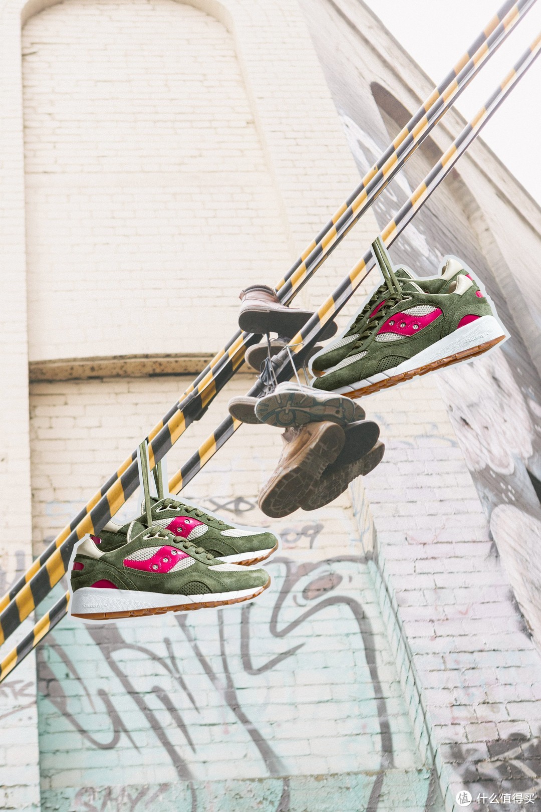 Upthere X Saucony shadow 6000 世界之门