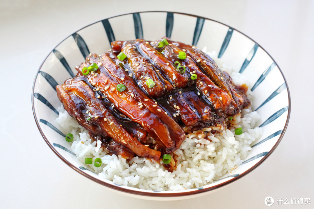 茄子的逆天美味吃法，香软入味和米饭是绝配，孩子自己吃光一大碗